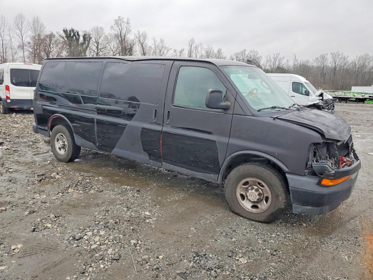 2019 Chevrolet Express 2500 Delivery Van - Фото 4