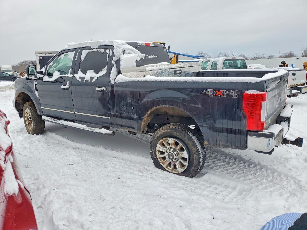 2018 Ford F250 Super Duty - Фото 2