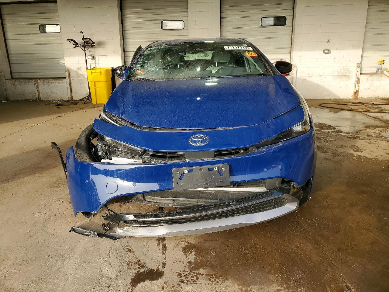 2025 Toyota Prius Le - Image 5