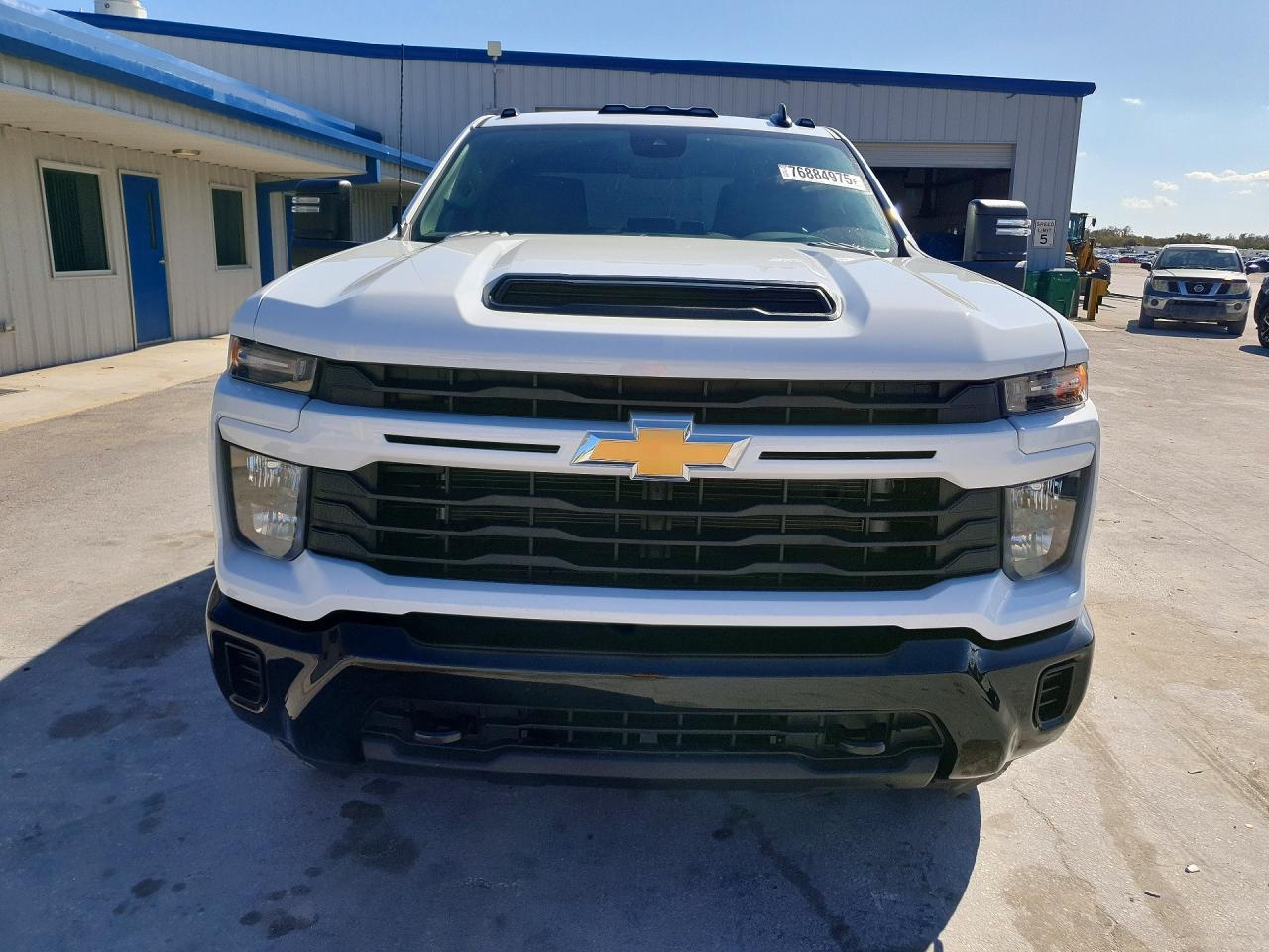 2025 Chevrolet Silverado K2500 Custom - Image 5