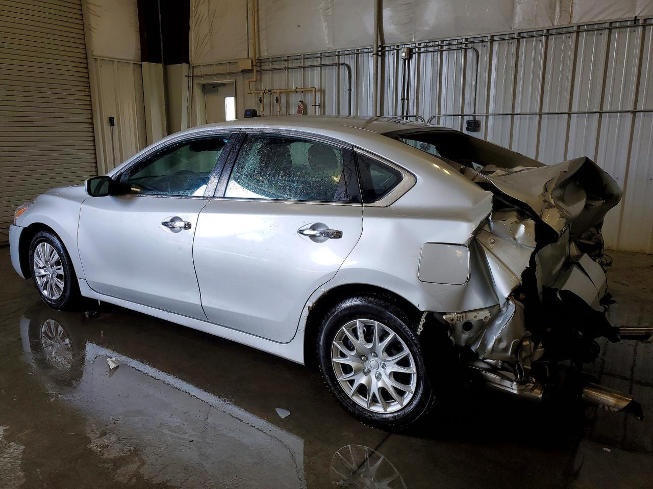 2014 Nissan Altima 2.5 - Image 2