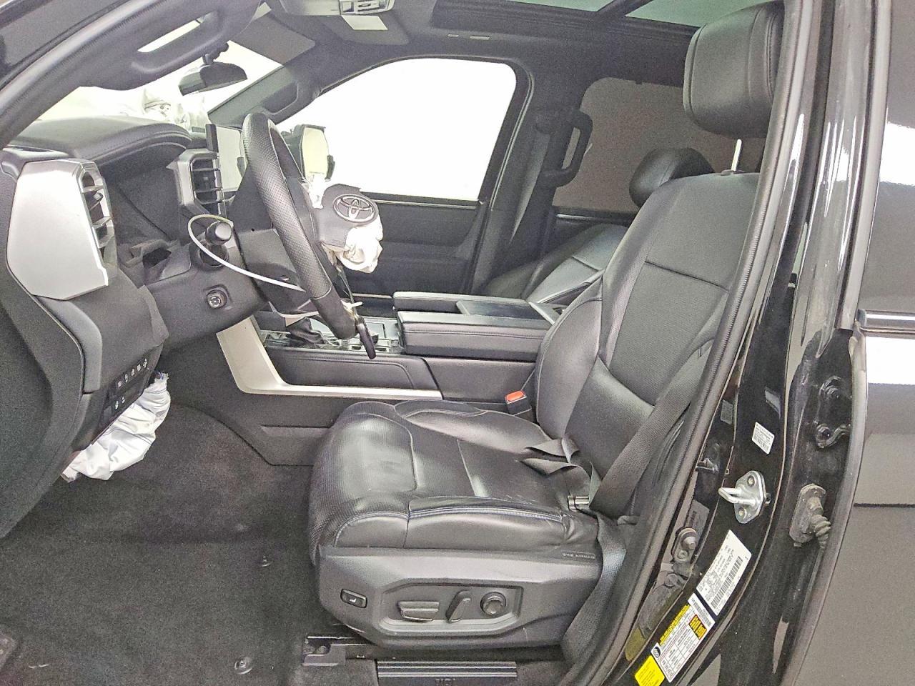 2023 Toyota Tundra Crewmax Platinum - Image 7