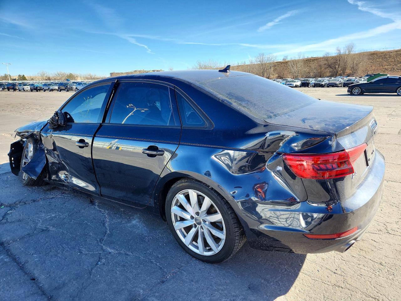 2017 Audi A4 Premium - Фото 2