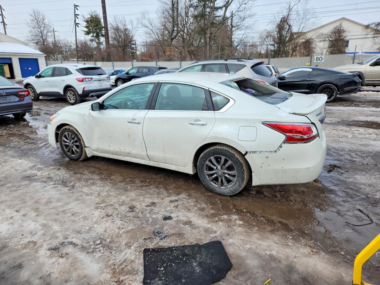 2015 Nissan Altima 2.5 S - Image 2