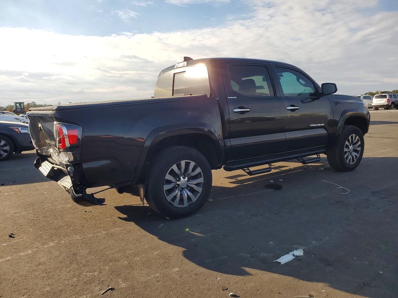2021 Toyota Tacoma Limited - Фото 3