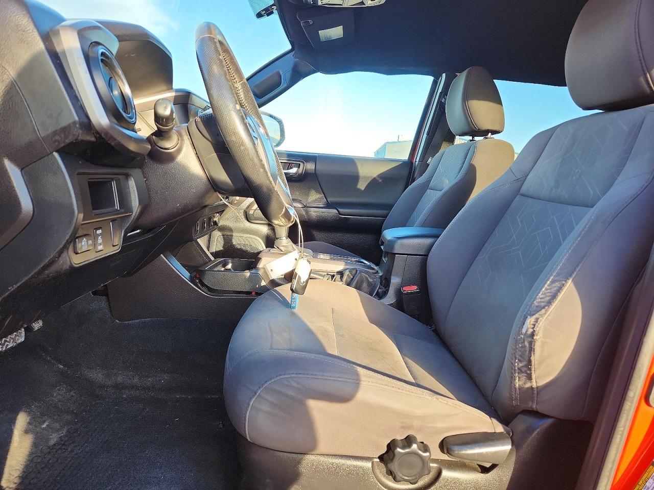 2016 Toyota Tacoma Double Cab - Image 7