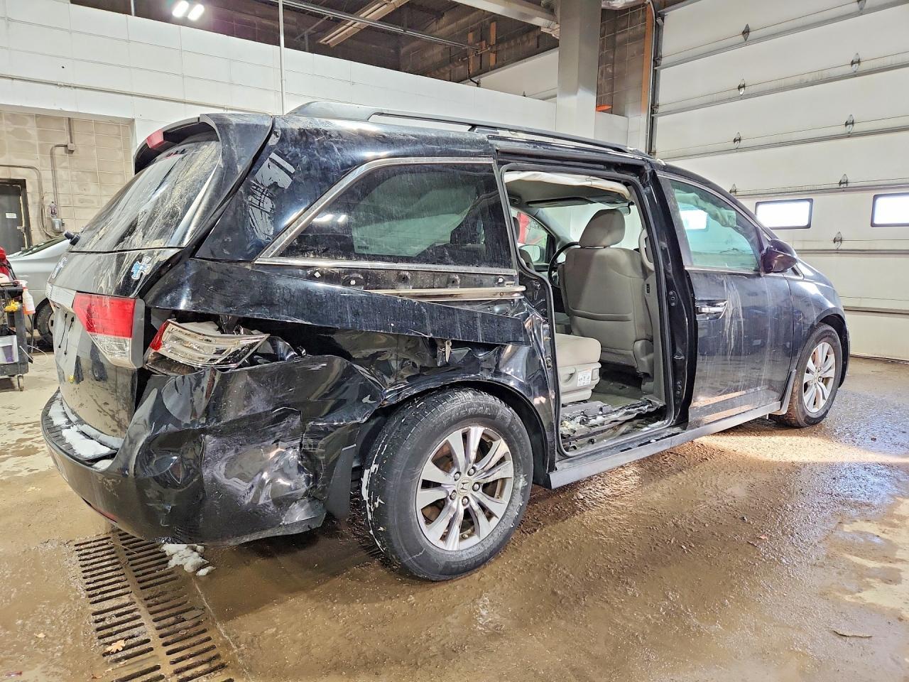 2015 Honda Odyssey Ex - Image 3