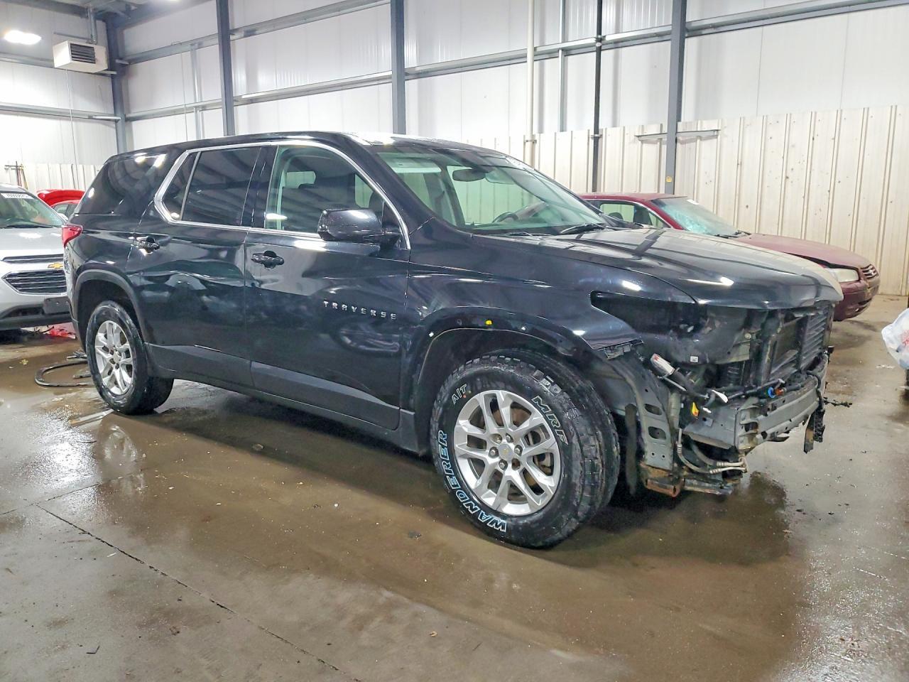 2018 Chevrolet Traverse Ls - Фото 4