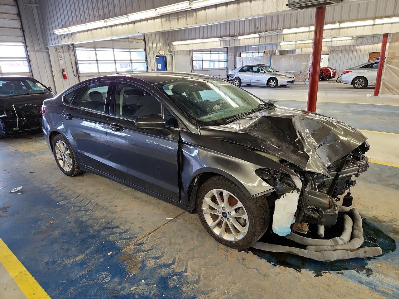 2020 Ford Fusion Hybrid - Фото 4