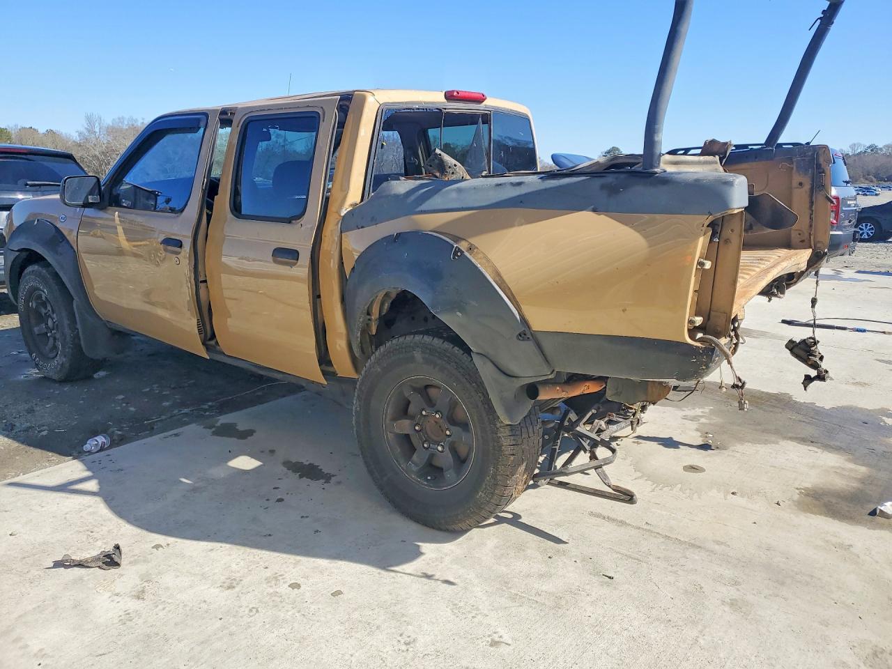 2001 Nissan Frontier Xe - Фото 2
