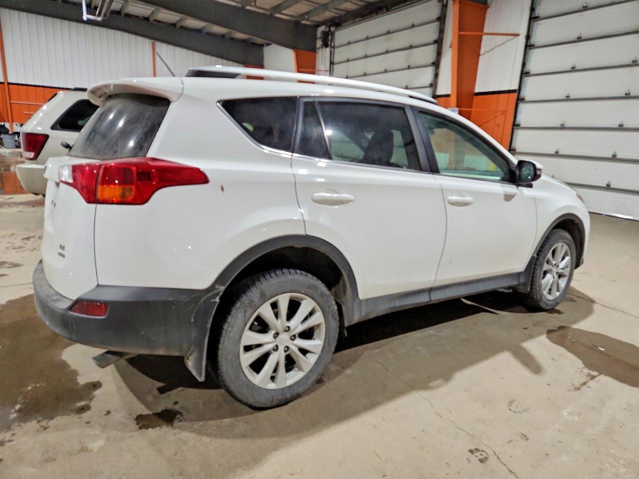 2015 Toyota Rav4 Le - Image 3