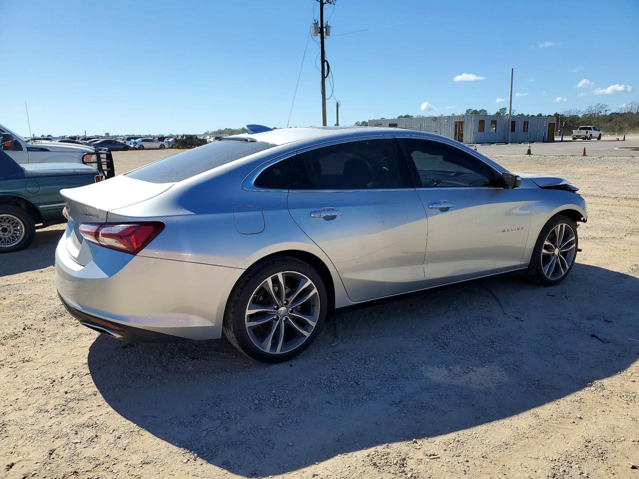 2020 Chevrolet Malibu Premier - Фото 3
