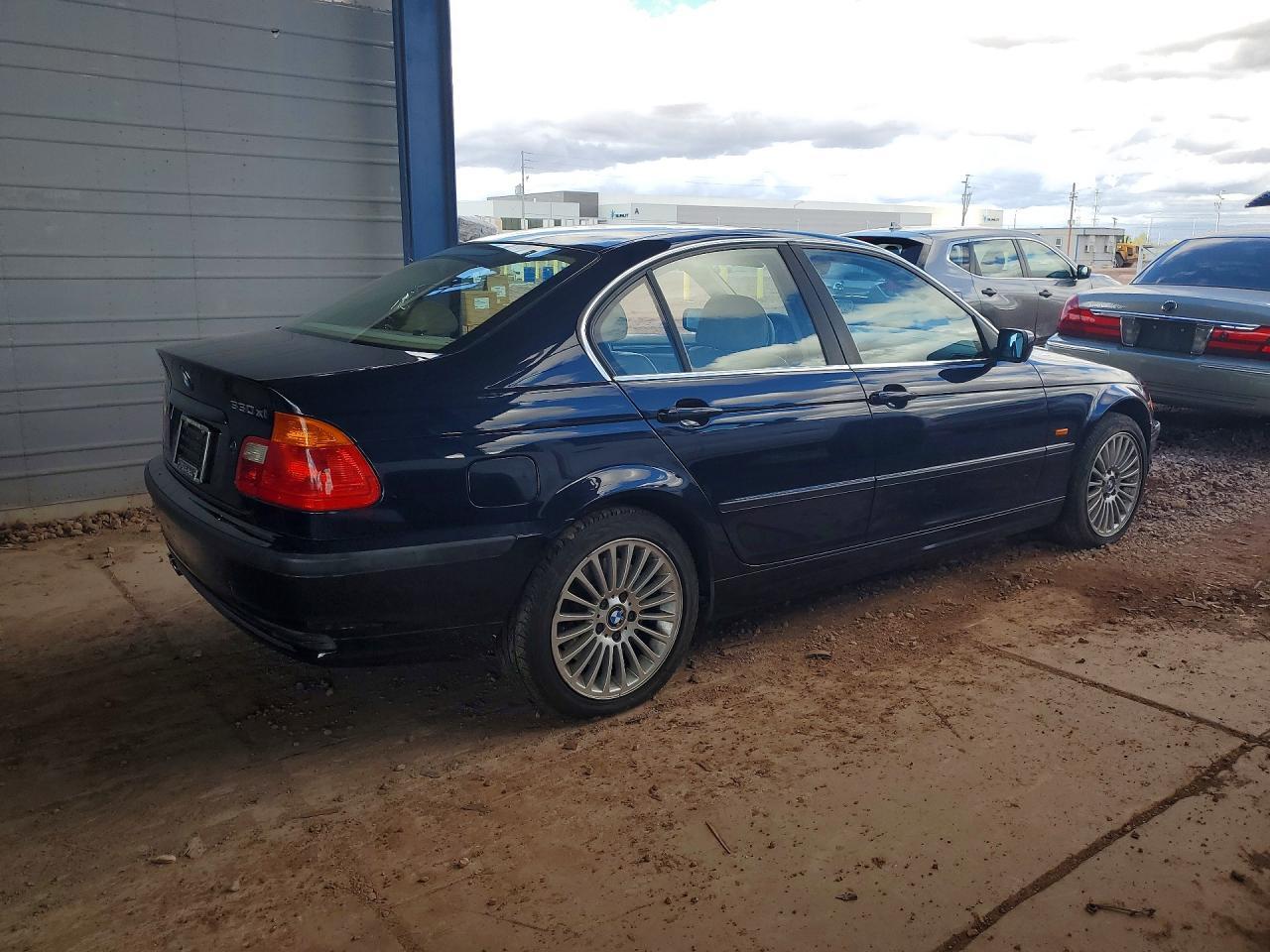 2001 BMW 330 I - Image 3