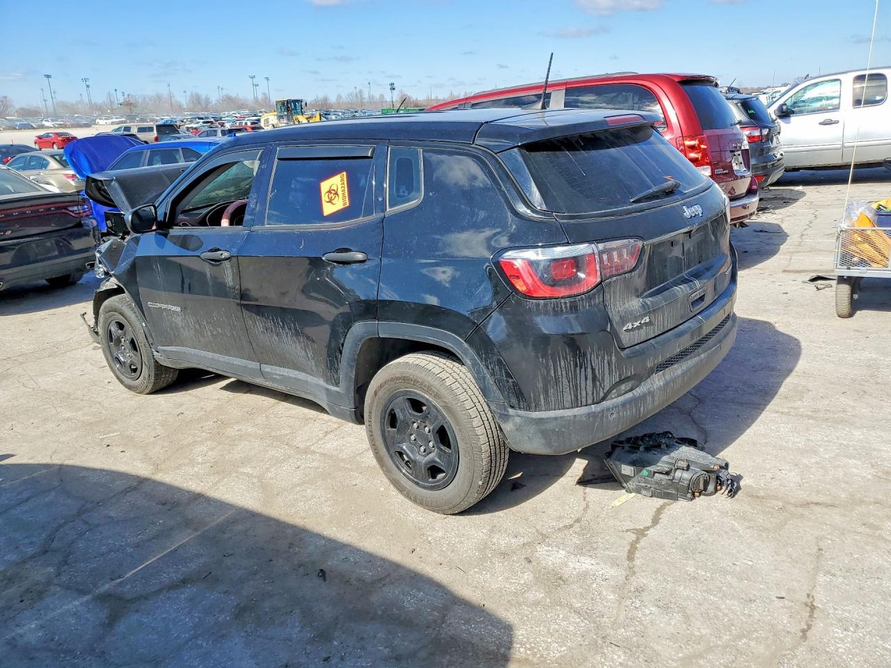 2018 Jeep Compass Sport - Фото 2