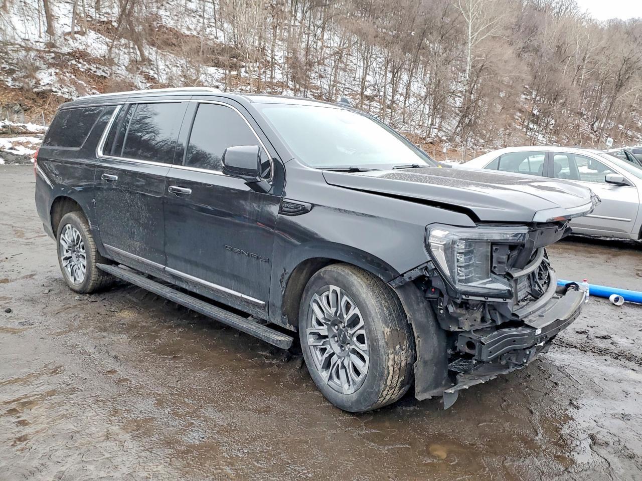 2023 GMC Yukon Xl Denali Ultimate - Image 4