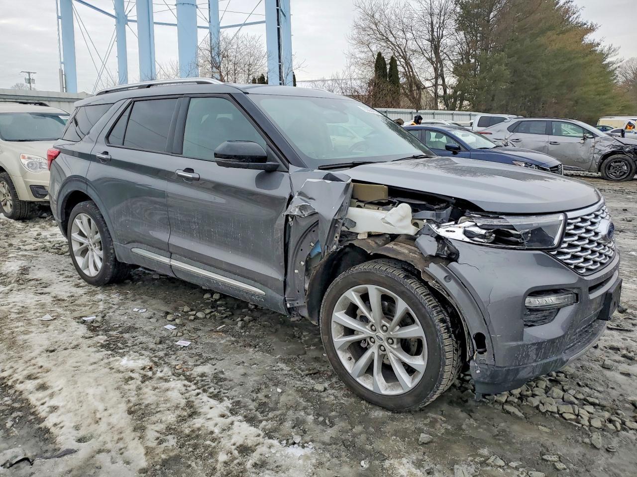 2021 Ford Explorer - Image 4