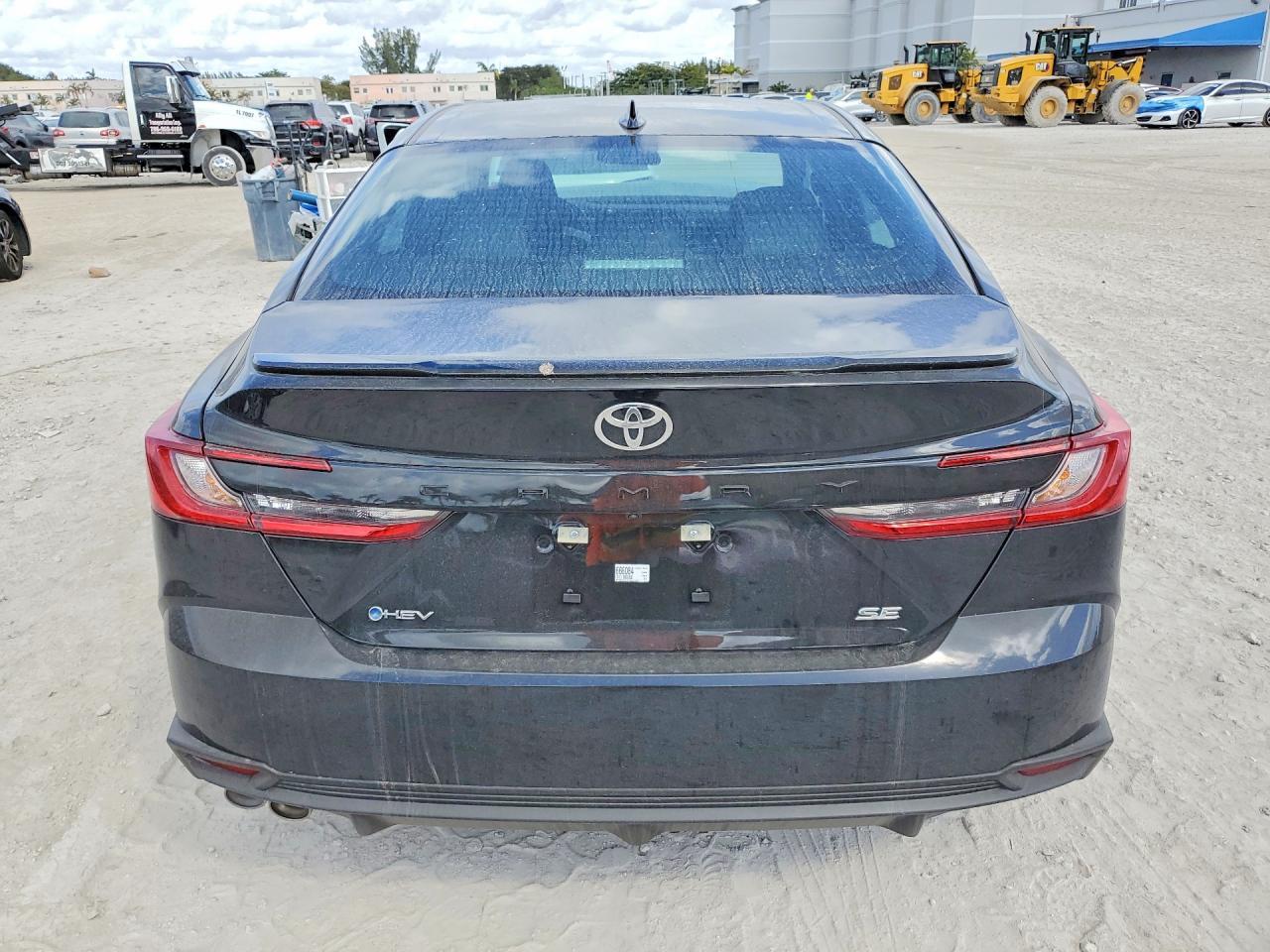 2026 Toyota Camry Se - Image 6