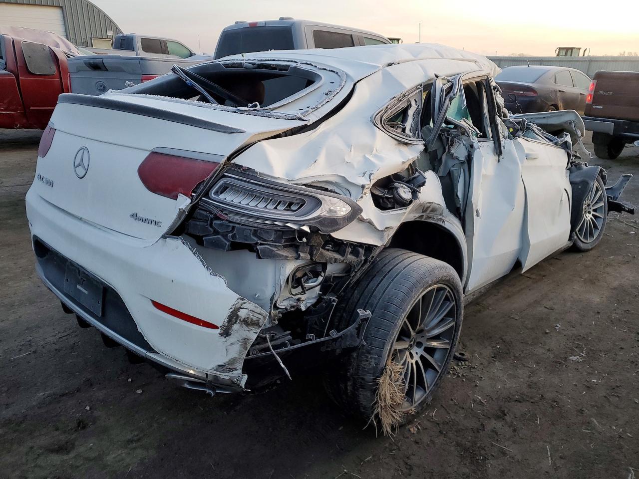 2023 Mercedes-Benz Glc Coupe 300 4Matic - Фото 3