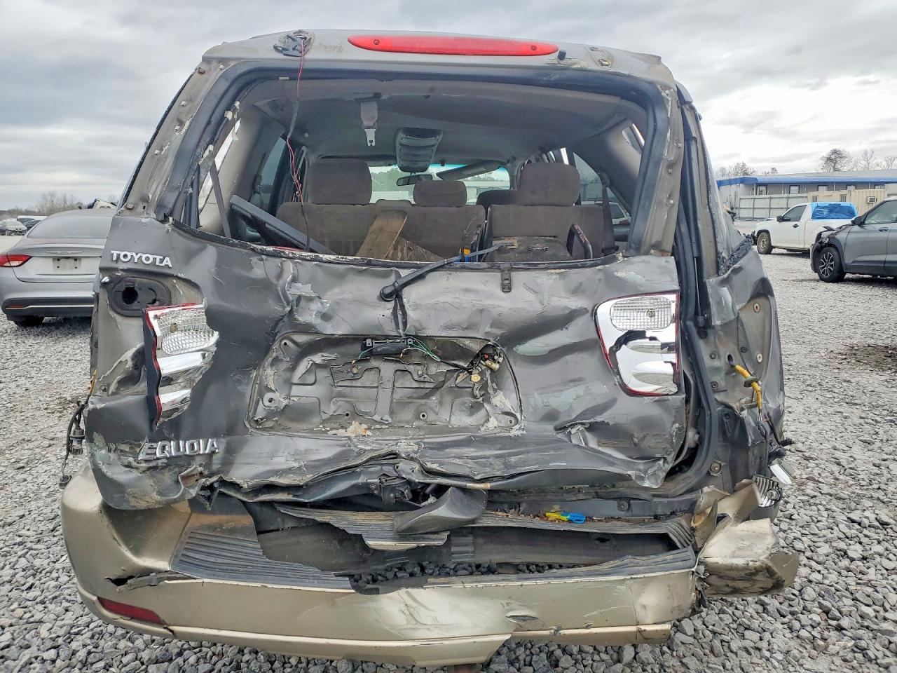 2003 Toyota Sequoia Sr5 - Image 6