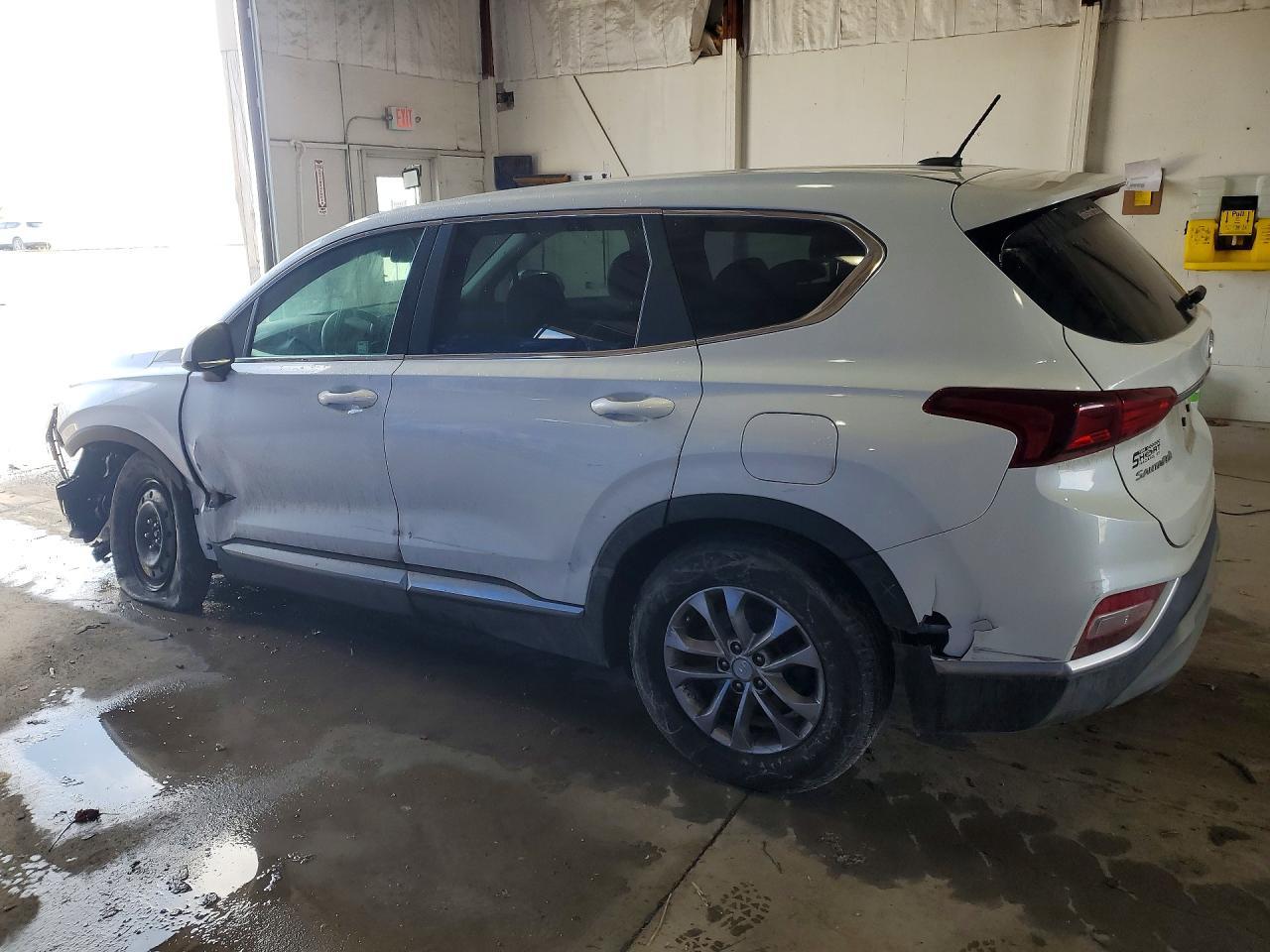 2019 Hyundai Santa Fe Se - Фото 2
