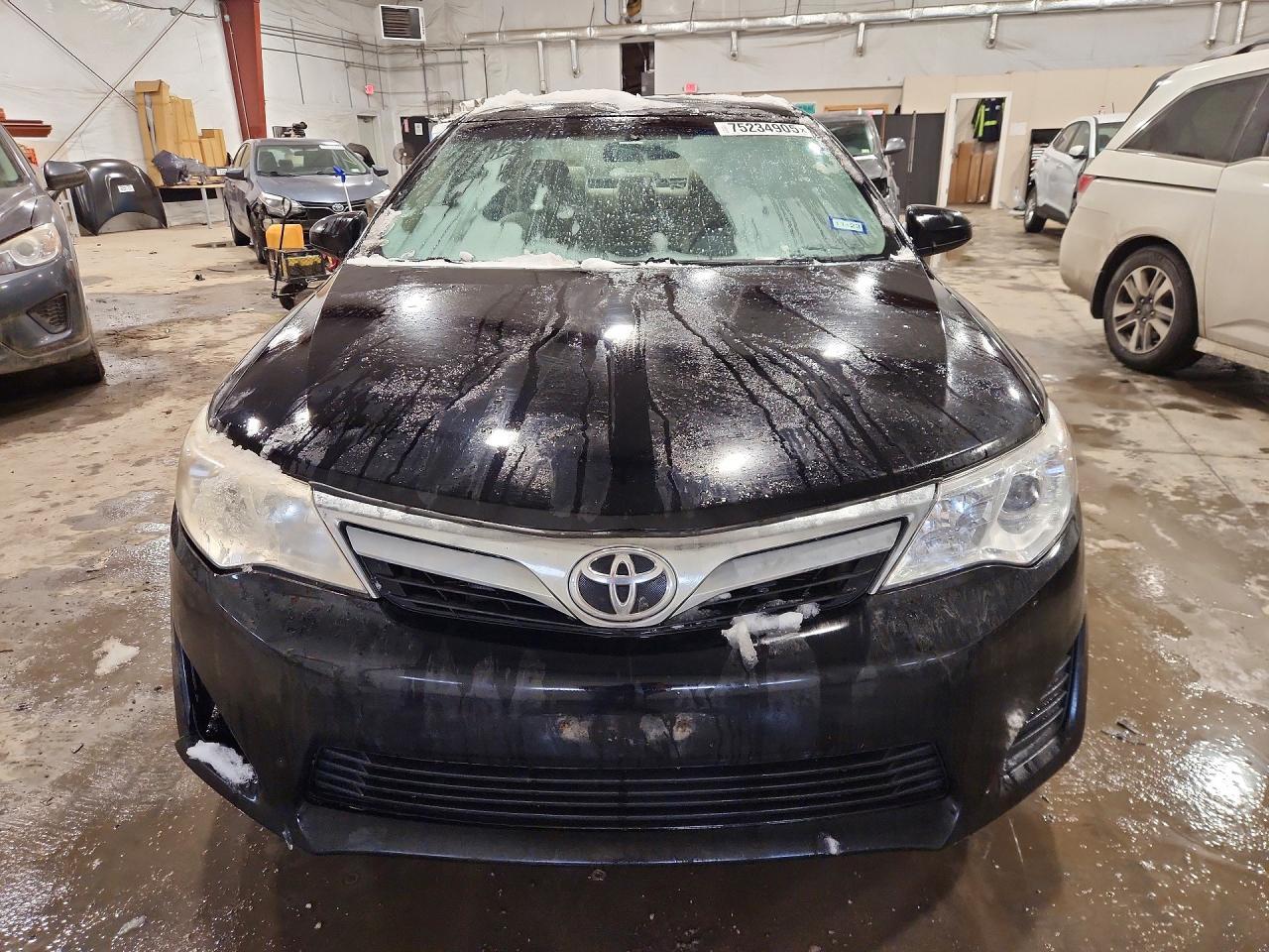 2012 Toyota Camry - Фото 5