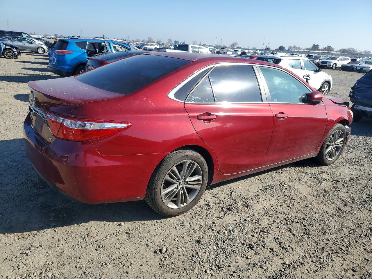 2015 Toyota Camry Le - Фото 3