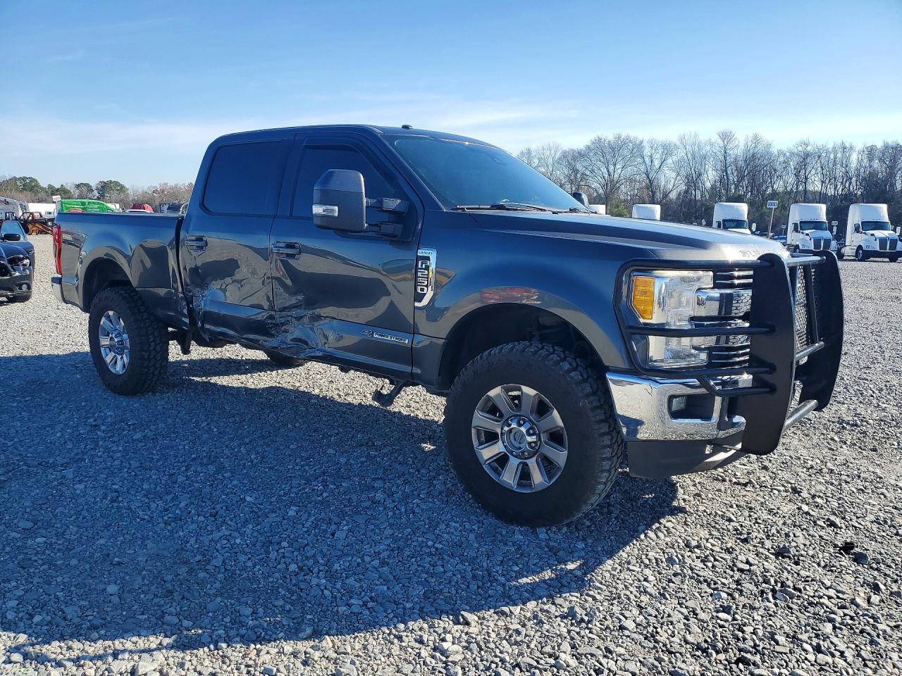 2017 Ford F250 Super Duty - Фото 4