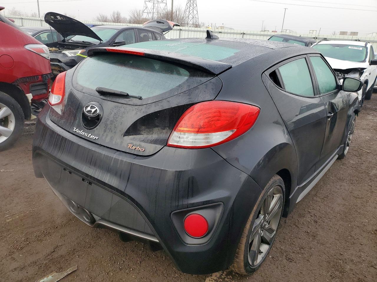 2015 Hyundai Veloster Turbo - Image 3