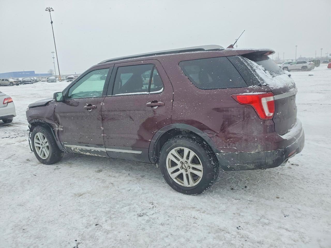 2018 Ford Explorer Xlt - Image 2