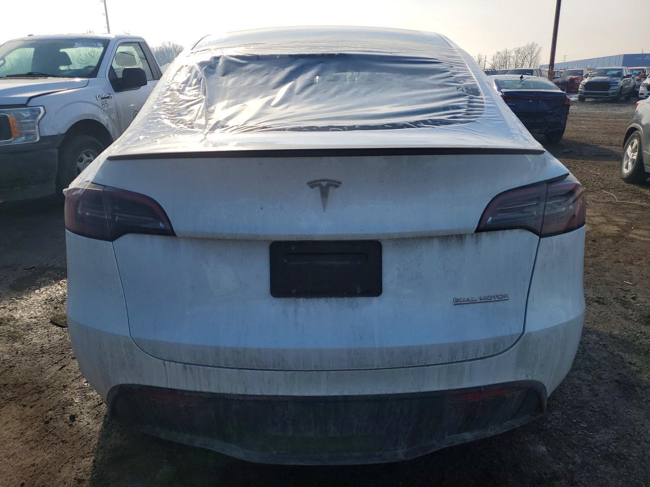 2023 Tesla Model Y - Фото 6