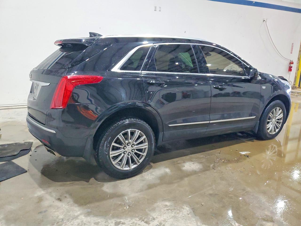2018 Cadillac Xt5 Luxury - Image 3
