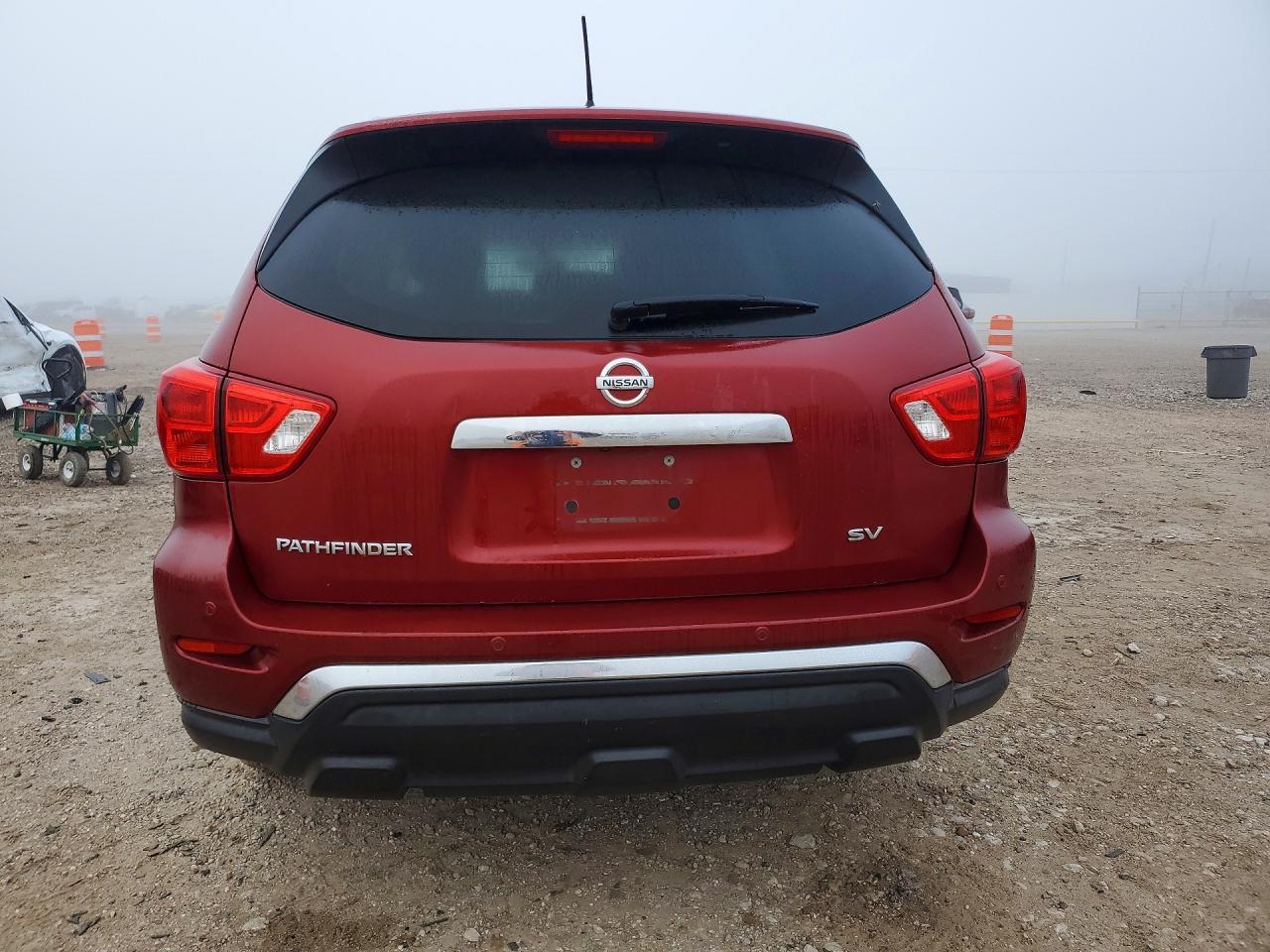 2017 Nissan Pathfinder S - Фото 6