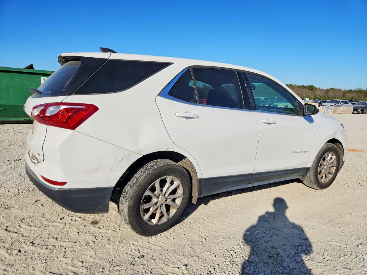 2020 Chevrolet Equinox L - Фото 3