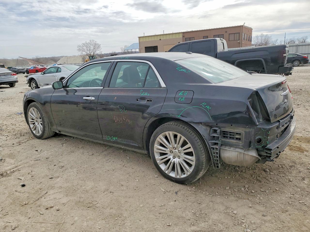 2011 Chrysler 300 Limited - Фото 2