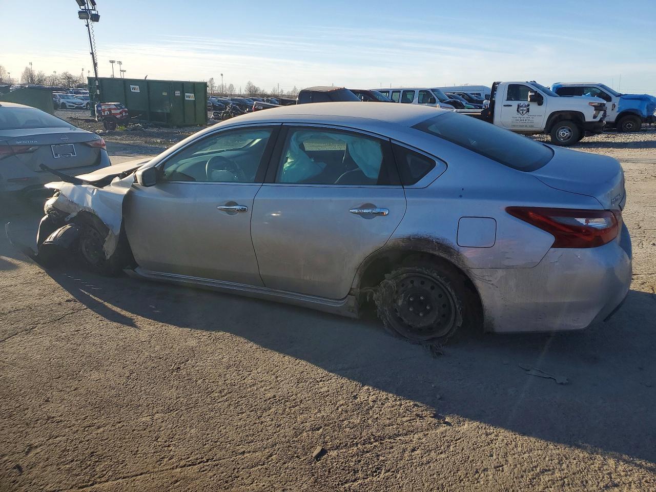 2018 Nissan Altima 2.5 S - Фото 2