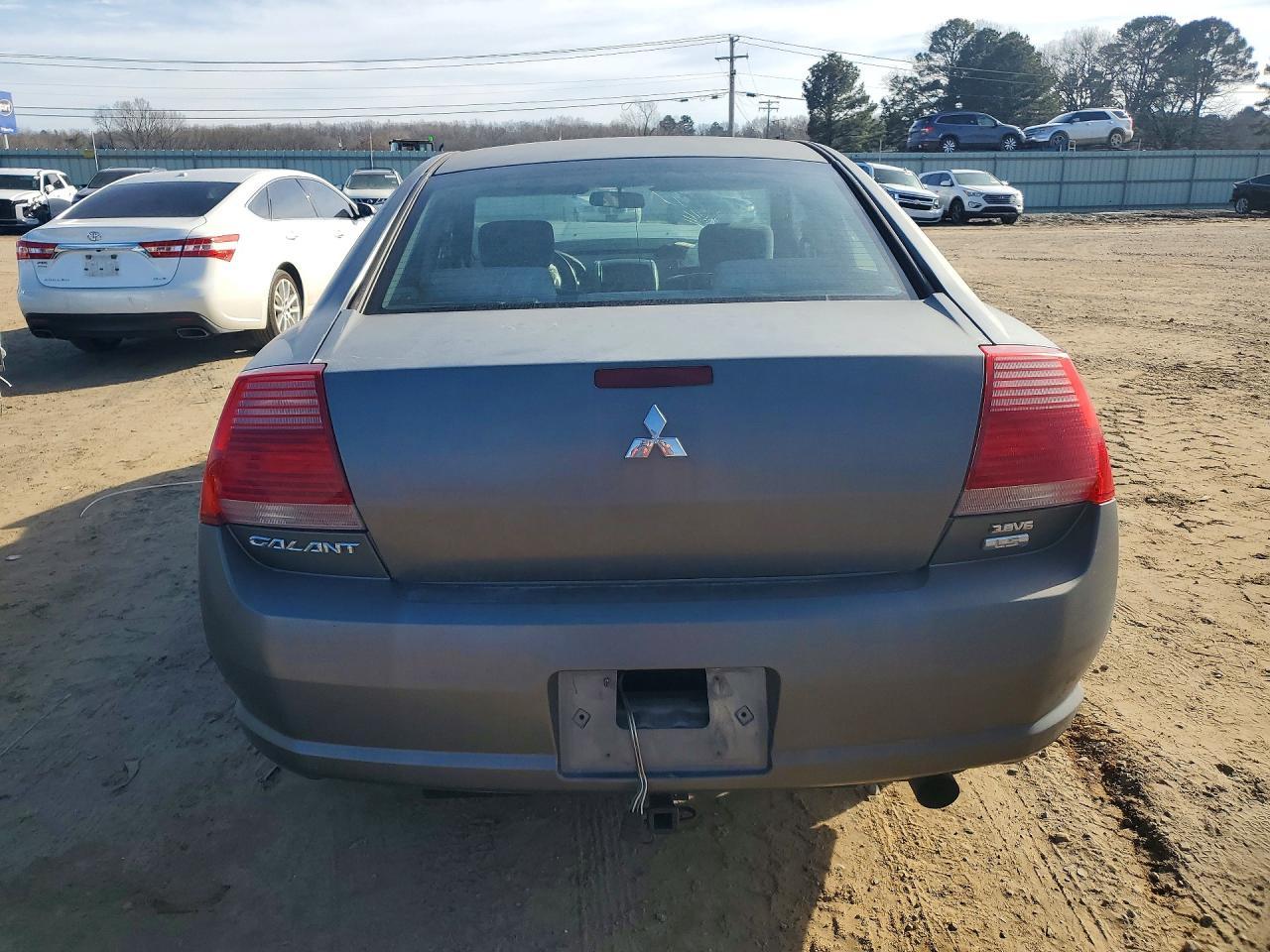 2005 Mitsubishi Galant Ls High - Image 6