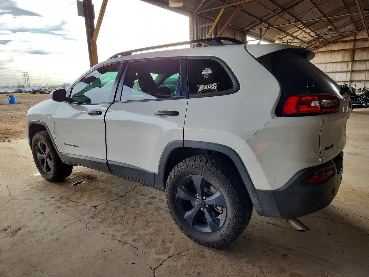 2016 Jeep Cherokee Sport - Image 2