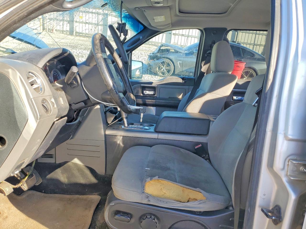 2005 Ford F150 Supercrew - Image 7