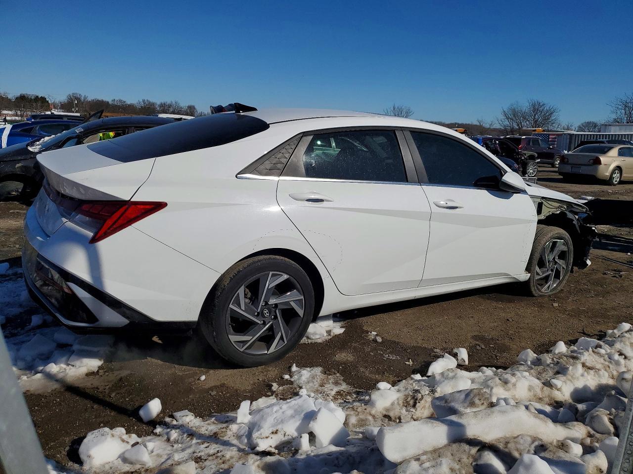 2025 Hyundai Elantra Sel - Фото 3