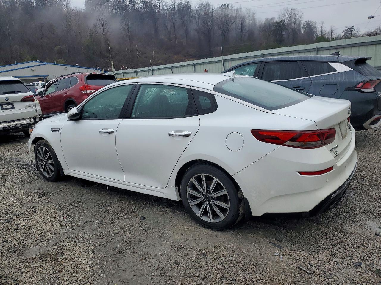2020 Kia Optima Ex - Фото 2