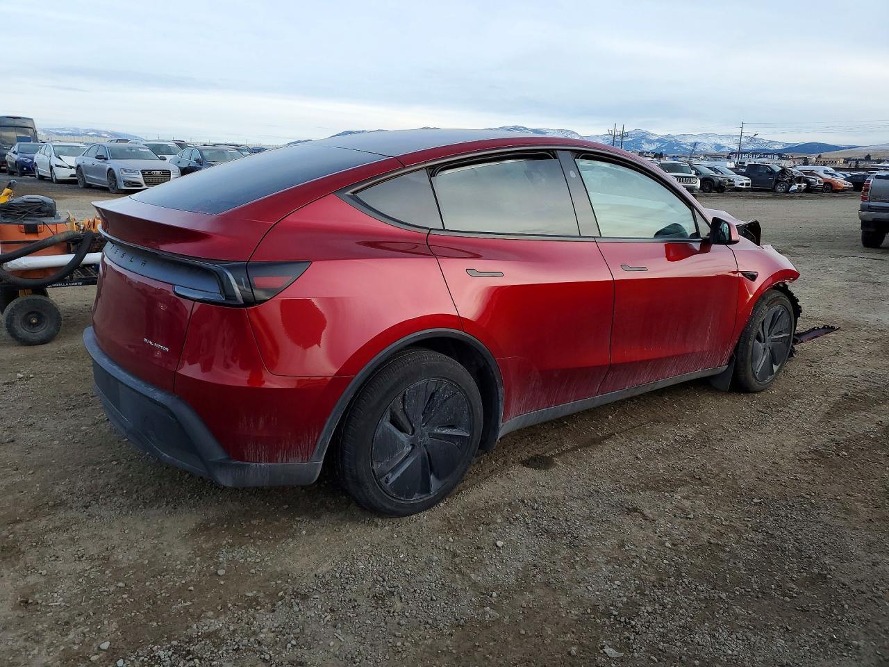 2026 Tesla Model Y - Фото 3