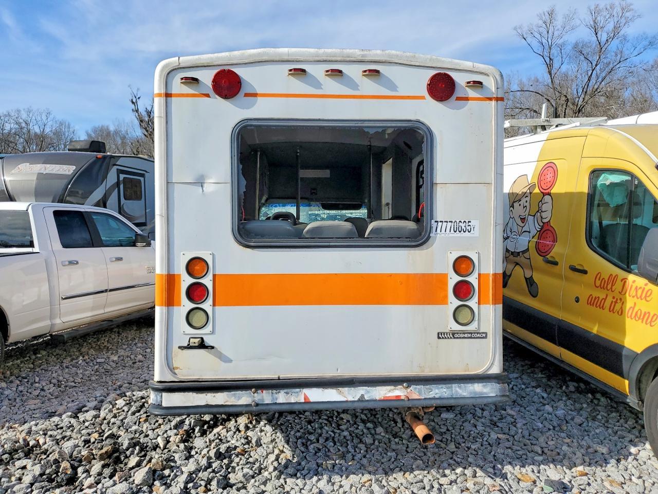 2005 Ford E350 Shuttle Bus - Image 6