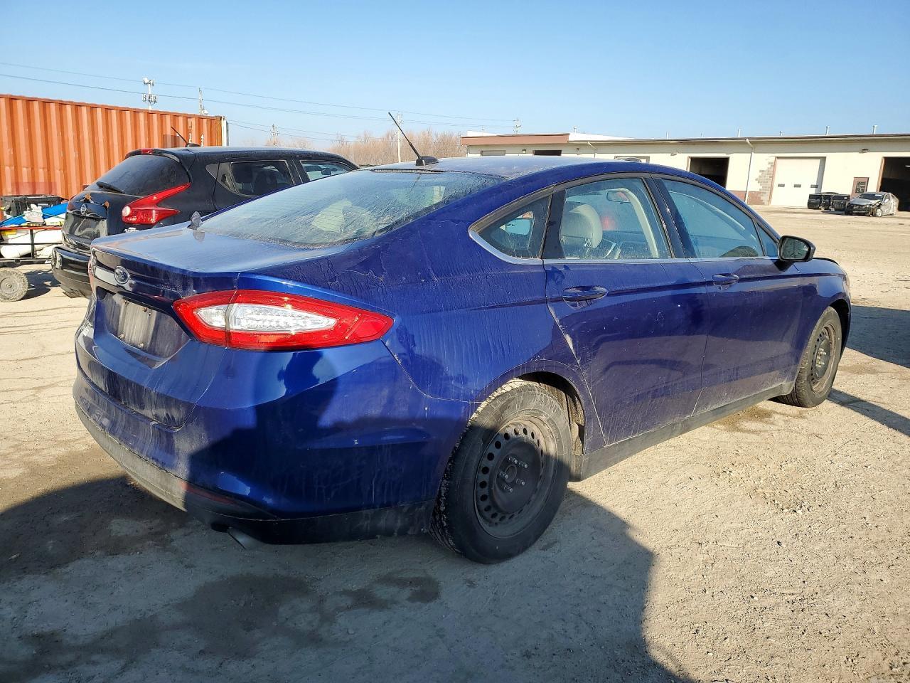 2014 Ford Fusion S - Фото 3