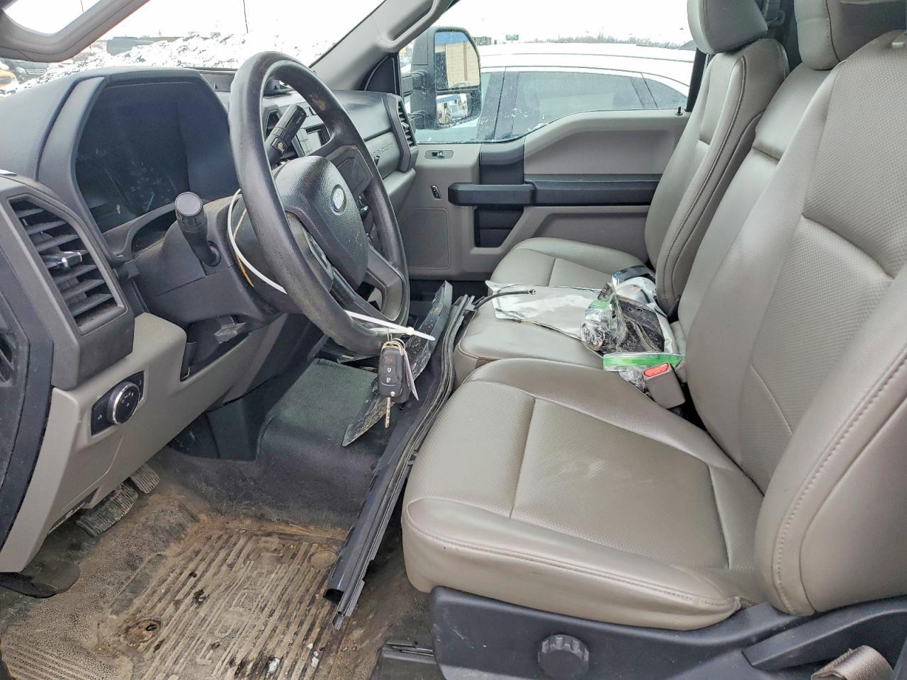 2017 Ford F250 Super Duty - Image 7