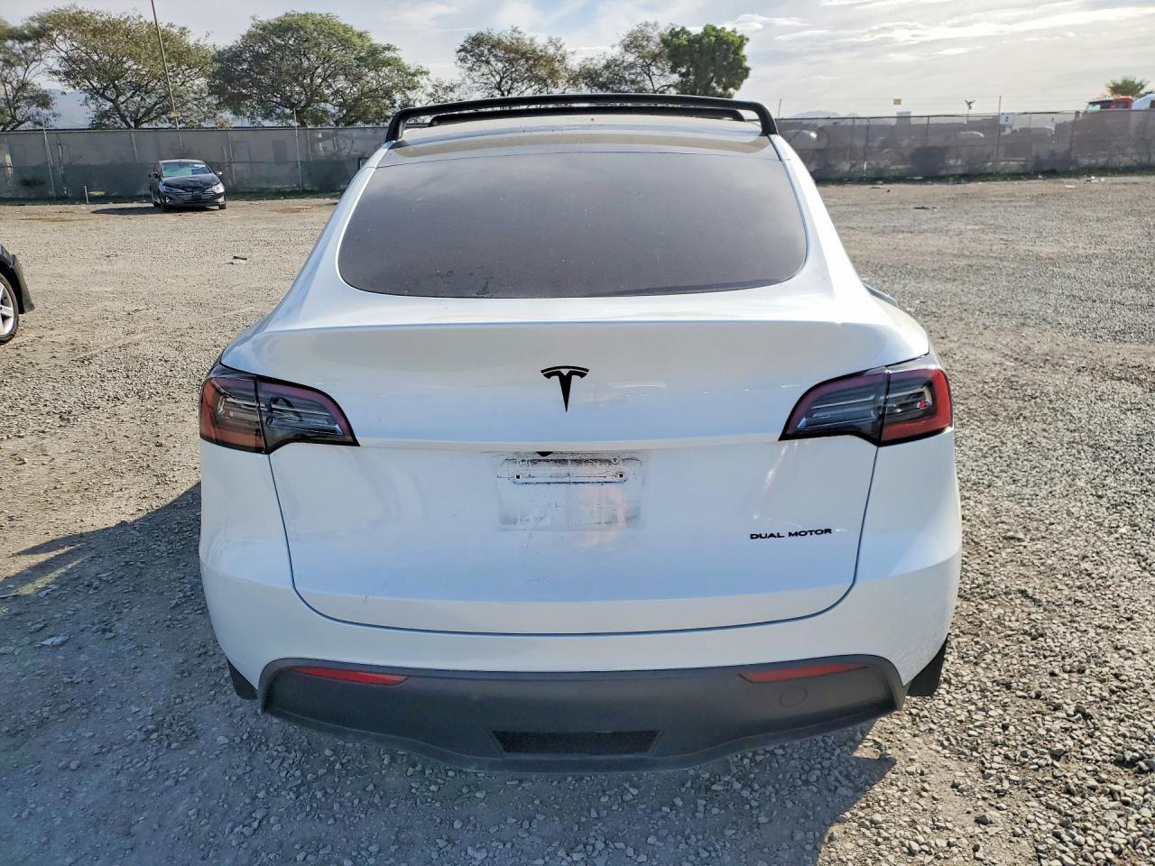 2024 Tesla Model Y - Image 6