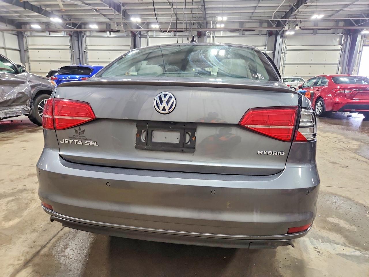 2015 Volkswagen Jetta Hybrid - Image 6
