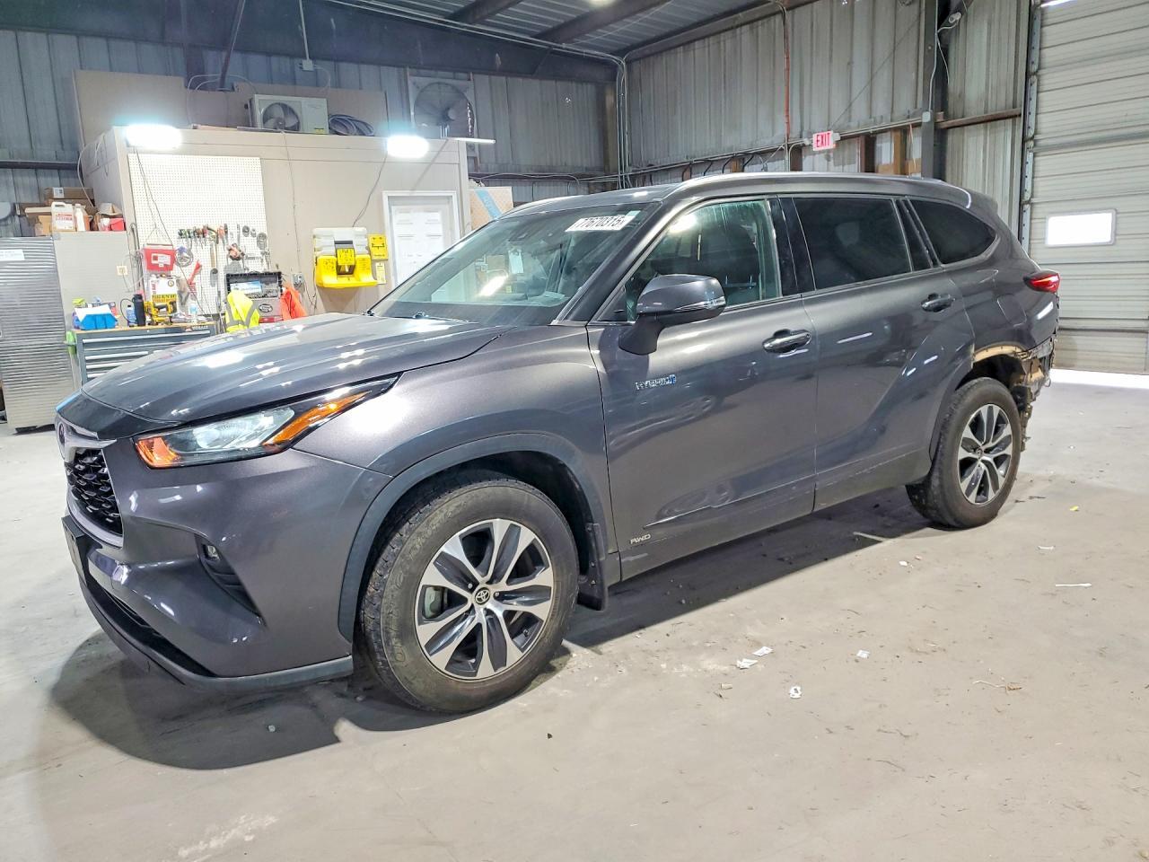 2020 Toyota Highlander Hybrid Xle
