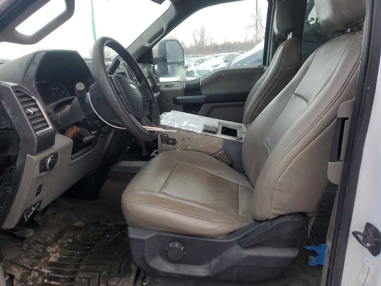 2017 Ford F550 Super Duty - Image 7