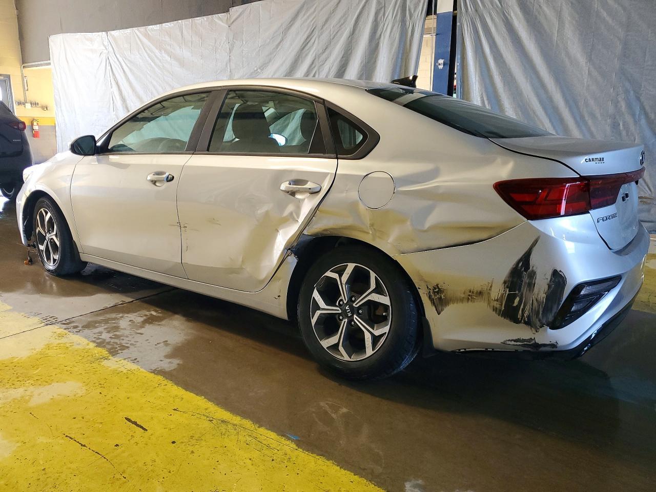 2019 Kia Forte Lxs - Фото 2