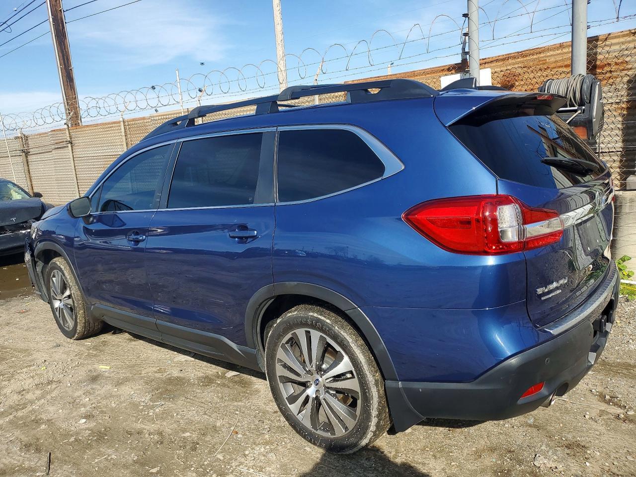 2021 Subaru Ascent Premium - Фото 2